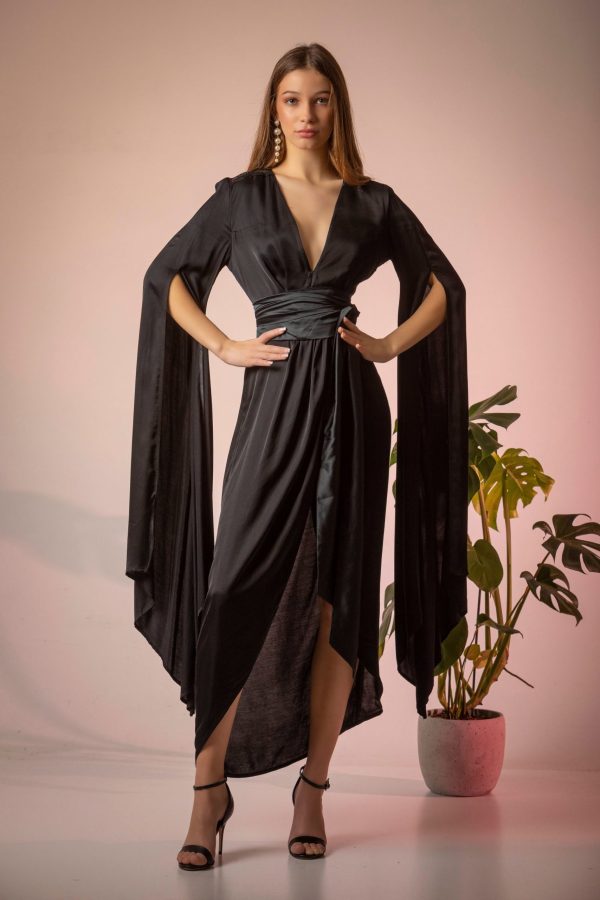 Model:Dress With a Dramatic Silhouette and Refined Detailing Art-SS25D333